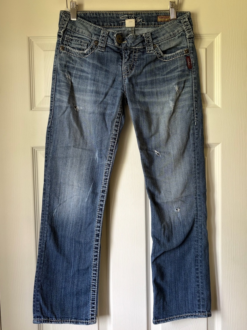 Silver Jeans Tuesday Capris Low Rise Distressed Jeans Size 26